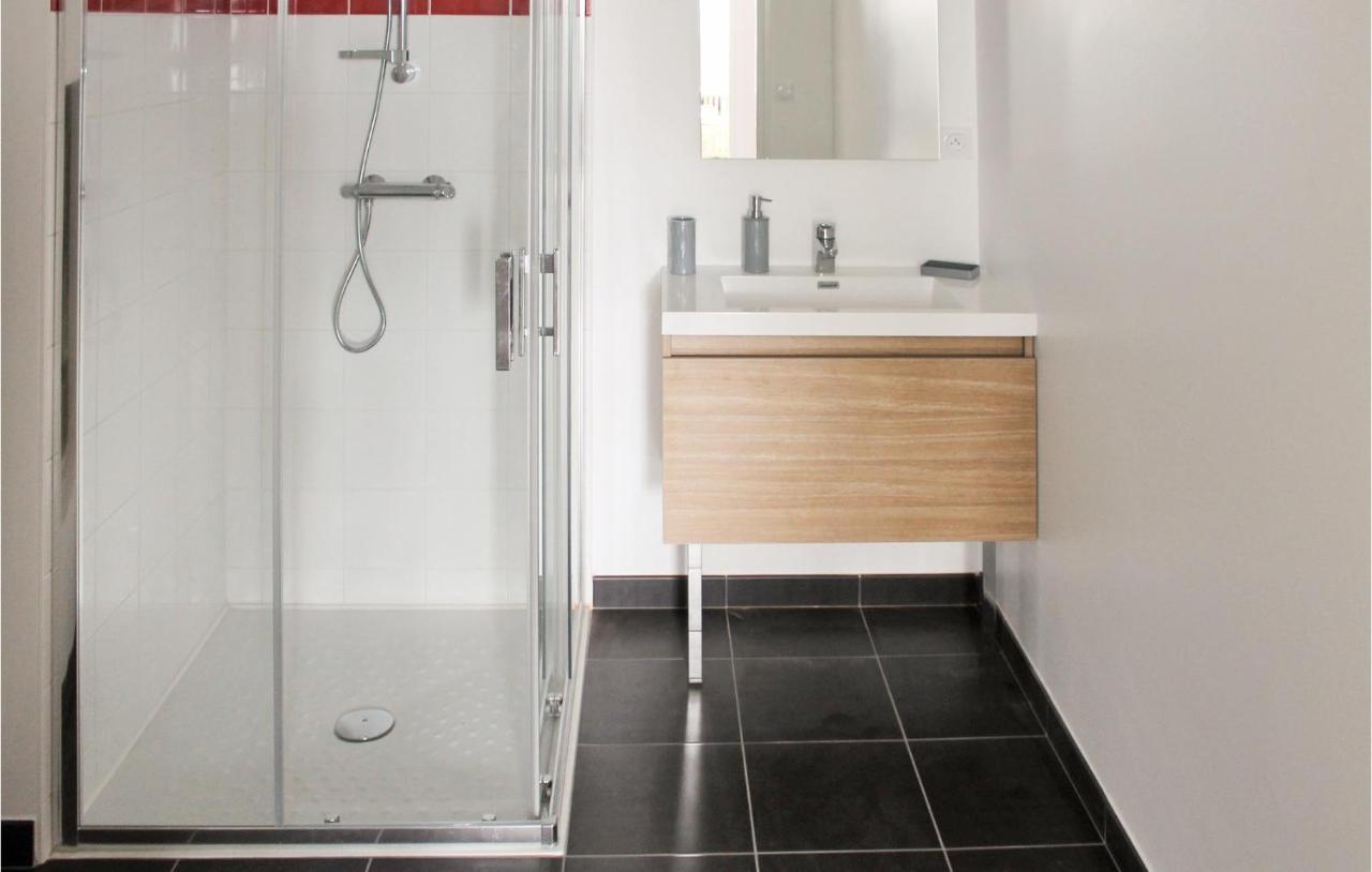 Beautiful Home In Erdeven With Kitchenette Εξωτερικό φωτογραφία