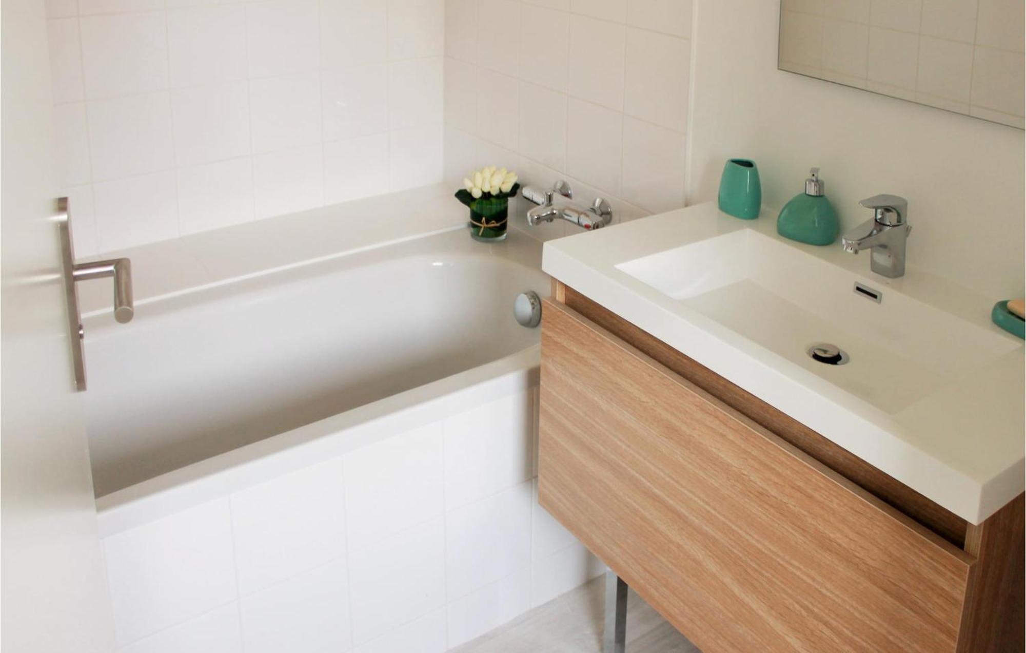 Beautiful Home In Erdeven With Kitchenette Εξωτερικό φωτογραφία